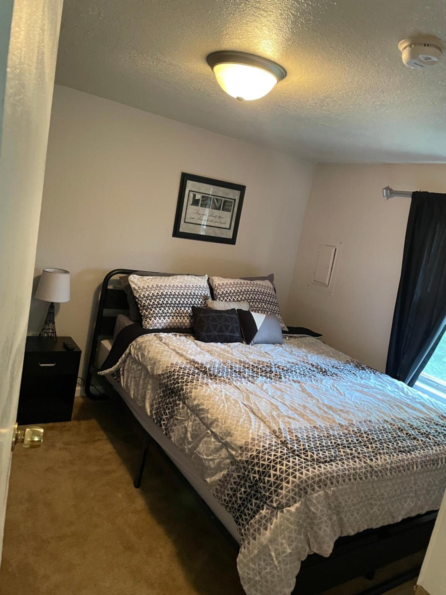 Cozy 1 Bed ~ Close To Soaring Eagle And Downtown Mount Pleasant Exterior foto